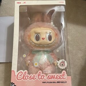 Mokoko Close to Sweet Vinyl Plush Doll- NIB Never Opened